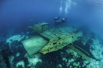 Divers over wreck